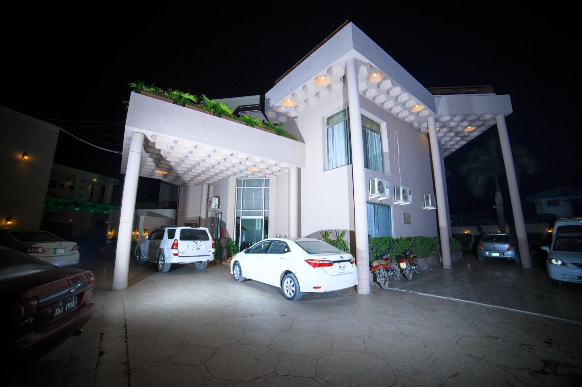 Vip House Peshawar Hotel Exterior foto