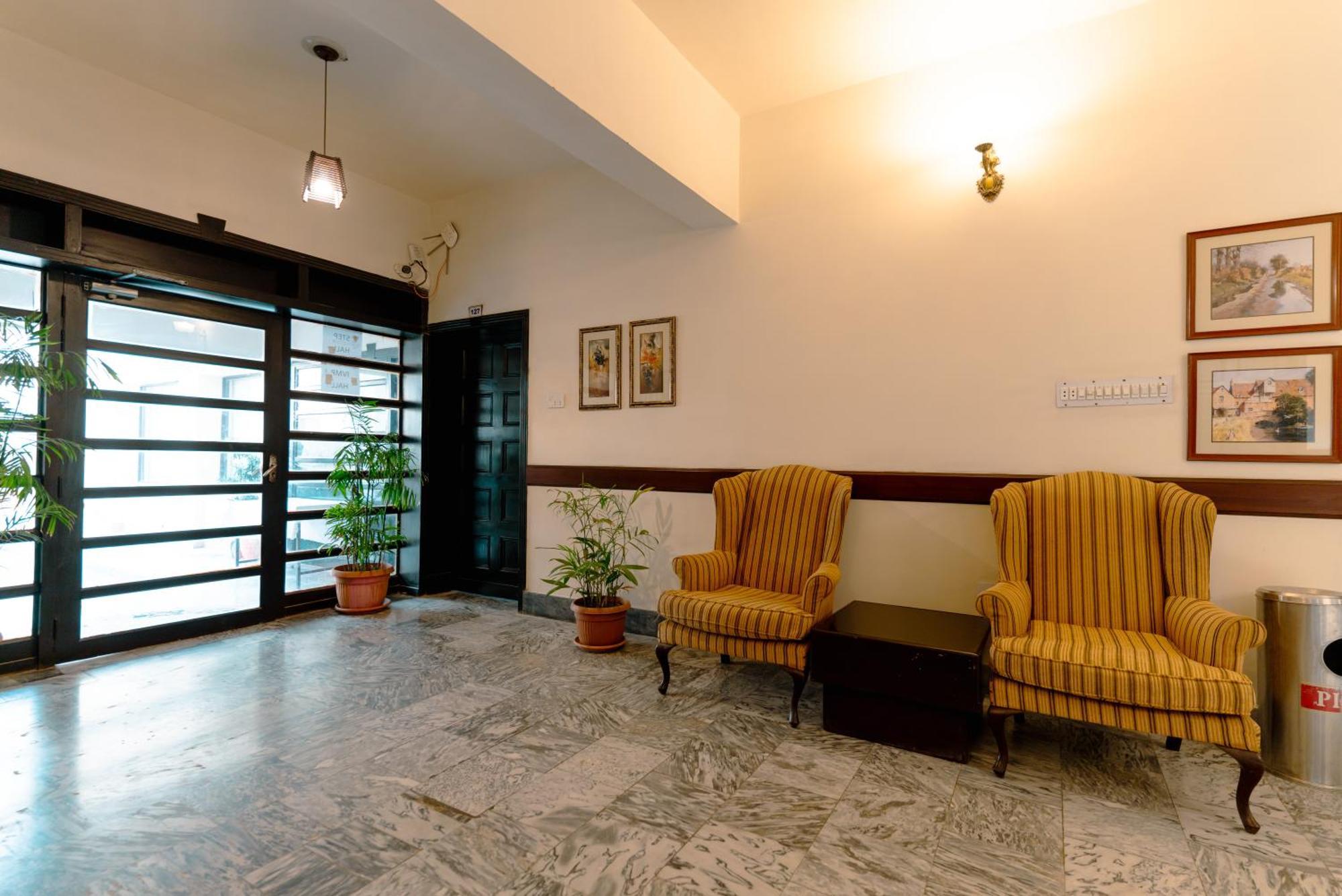 Vip House Peshawar Hotel Exterior foto
